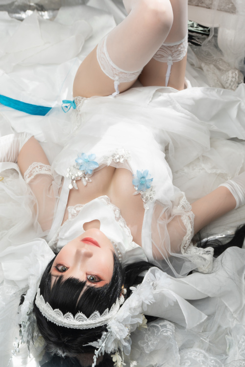 Read more about the article 瓜希酱 Cosplay 95式花嫁