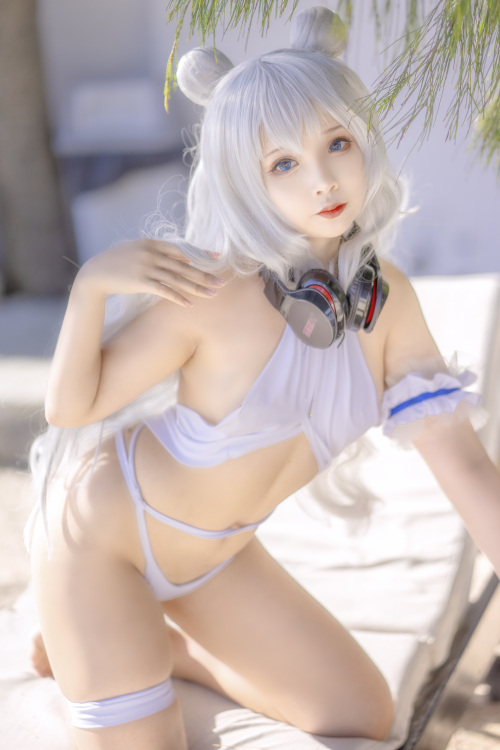 Read more about the article Sayo Momo Cosplay 恶毒 ル・マラン Le Malin bikini