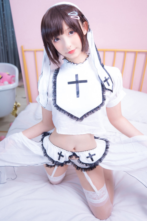 Read more about the article 神楽坂真冬 Cosplay 双人百合 ラブレター Vol.02