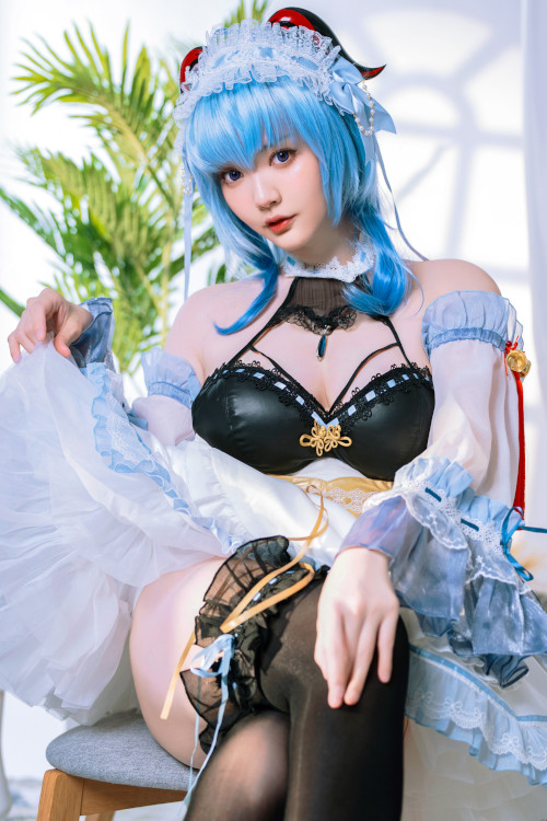 Read more about the article Cosplay Ying Tze 甘雨 Ganyu Maid